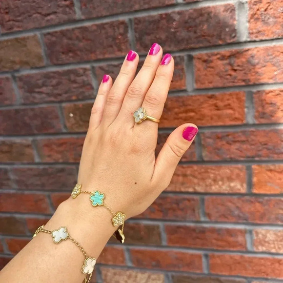 Green Alhambra 18K Gold Stainless Steel Waterproof Bracelet - Picture 11 of 16